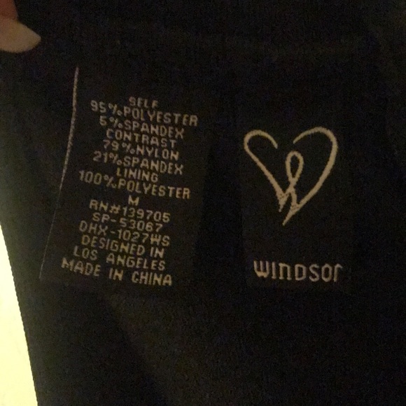 Black dress - Picture 3 of 4